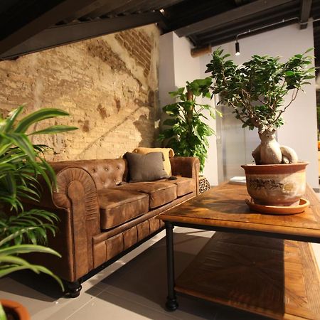 Vtz The Botanic Hostel Сарагоса Екстериор снимка