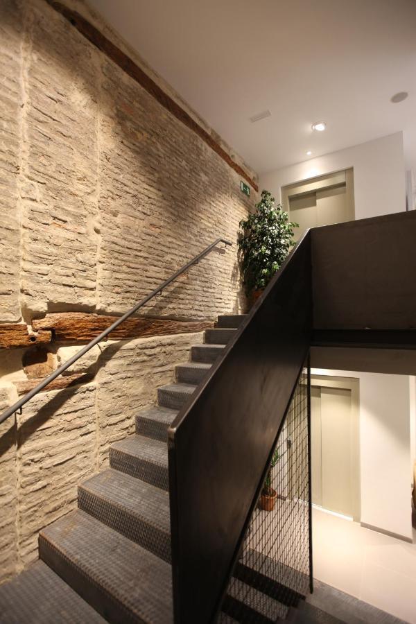 Vtz The Botanic Hostel Сарагоса Екстериор снимка