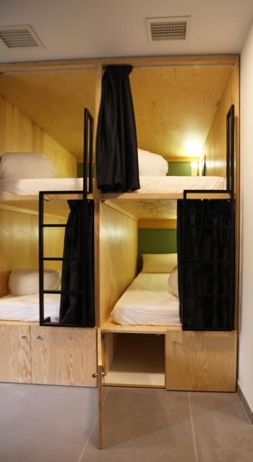 Vtz The Botanic Hostel Сарагоса Екстериор снимка
