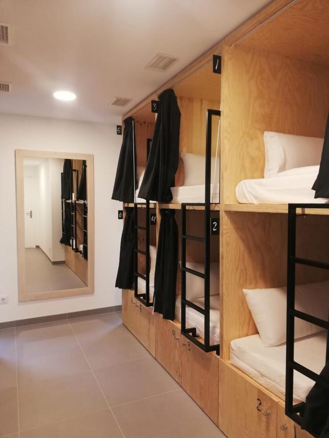 Vtz The Botanic Hostel Сарагоса Екстериор снимка